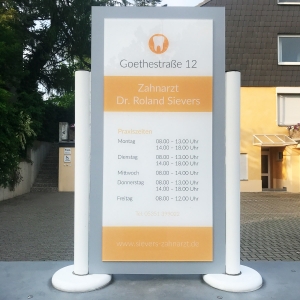 Werbeschild Zahnarzt Dr. Roland Sievers
